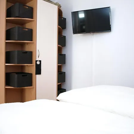 Haus Sonnenhaken 1 *